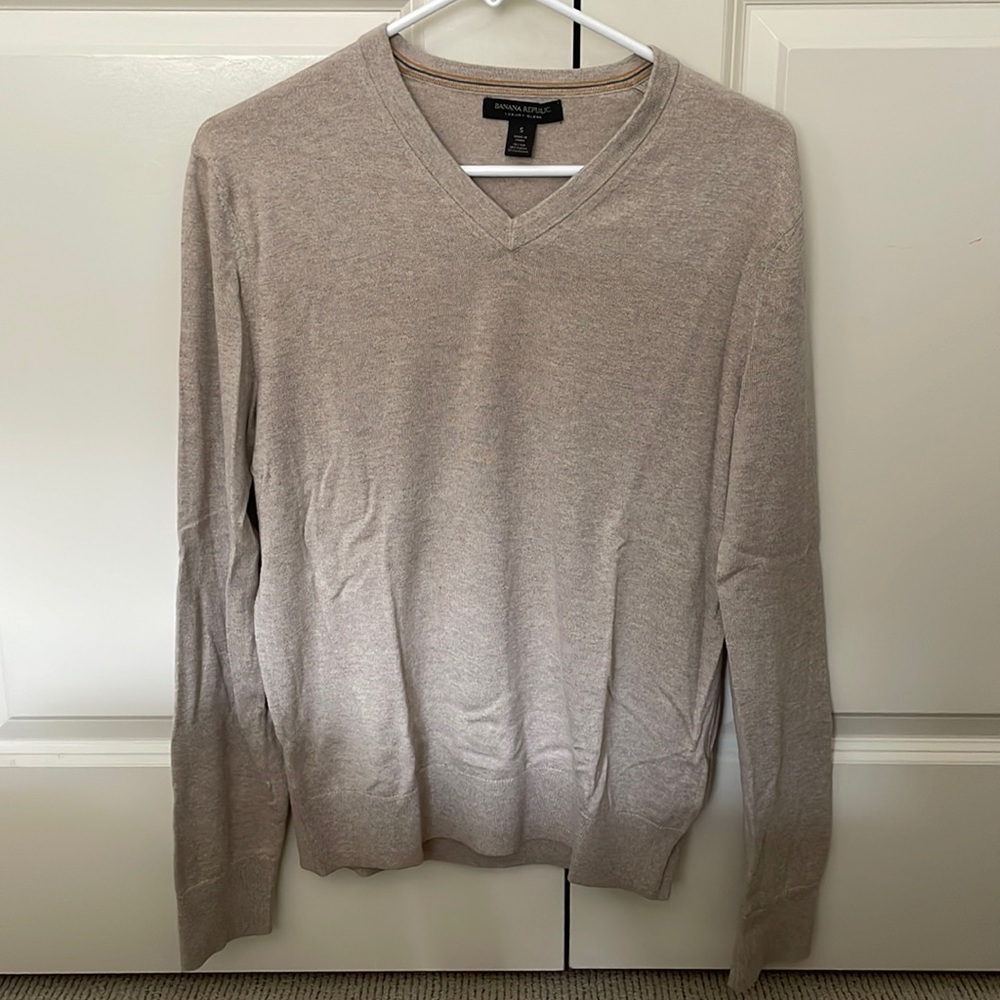 BR lux blend v-neck sweater - small